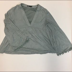 [Í:na] Bell sleeve top